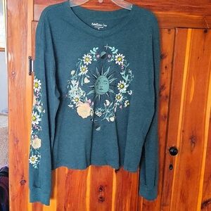 Long sleeve tee shirt